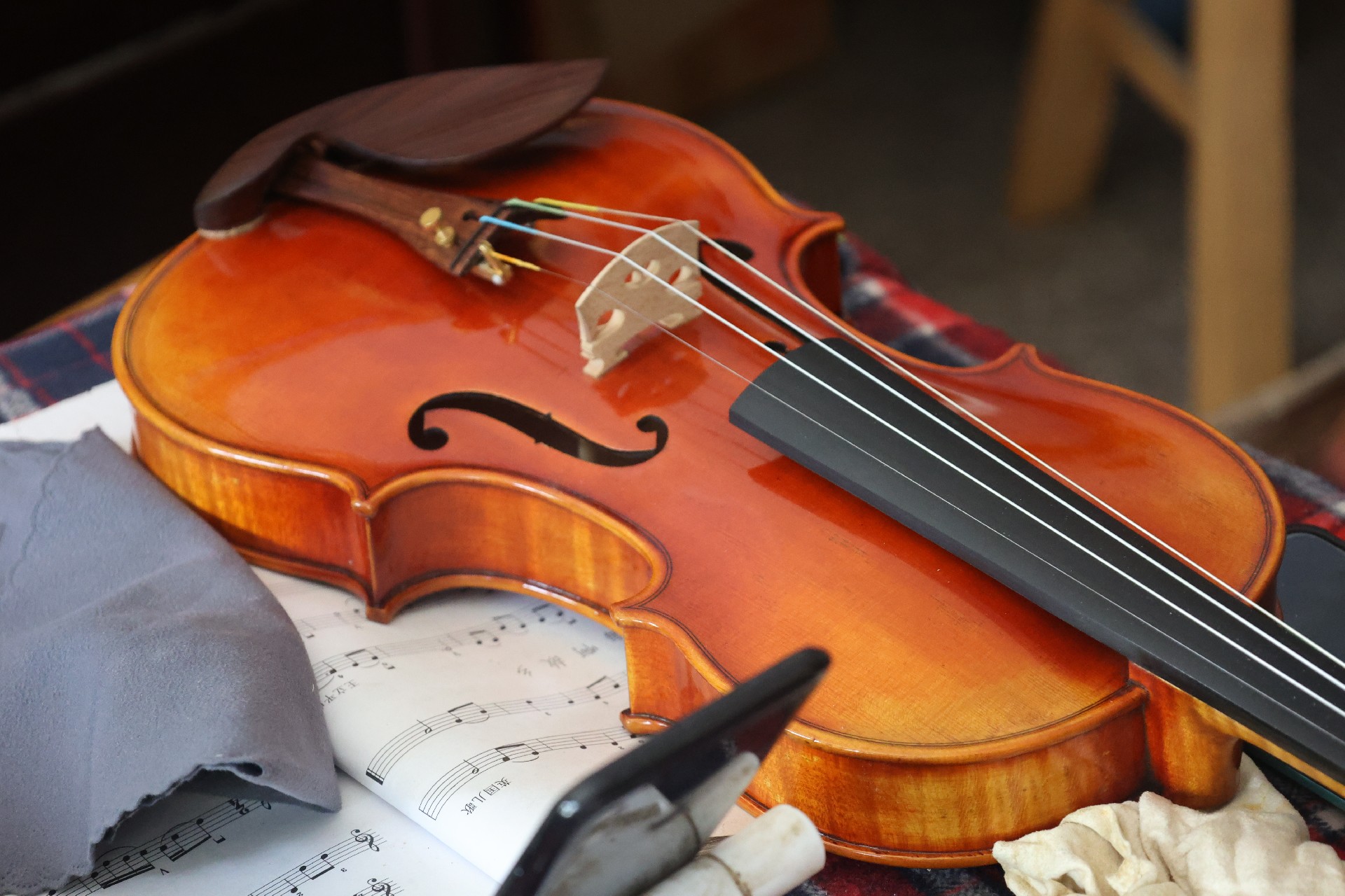 小提琴的重量对音色的影响