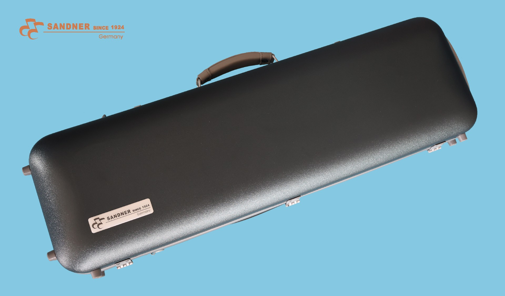 1747881066228515.jpg 380.jpg